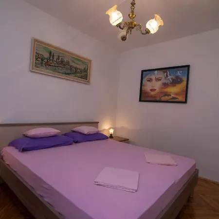 Sandra A2+1*** Apartment