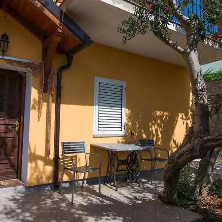 Apartment Sandra A2+1*** *