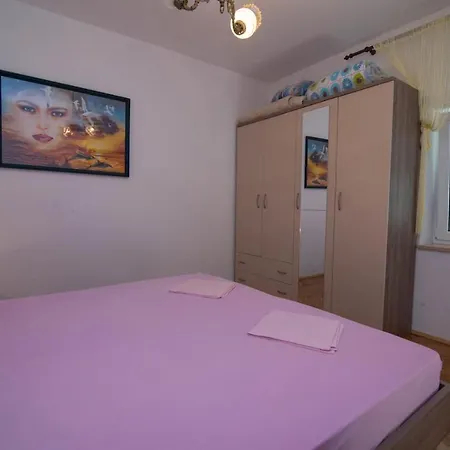 Sandra A2+1*** * Veli Lošinj